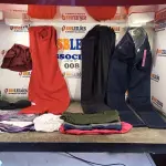 LOTE 008 - 10 – PEÇAS DE ROUPAS FEMININAS DIVERSAS (NO ESTADO, NÃO SABEMOS SE FUNCIONA. LEILÃO NÃO TEM GARANTIA E NEM DEVOLUÇÃO, SUJEITO A POSSÍVEIS AVARIAS VISÍVEIS/OCULTAS E/OU AUSÊNCIA DE COMPONENTES)