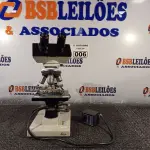 LOTE 006 - 01 MICROSCÓPIO. (NO ESTADO) ATENÇÃO! FAZER A VISITAÇÃO ANTES DE ARREMATAR, NÃO SABEMOS SE FUNCIONA. LEILÃO NÃO TEM GARANTIA E NEM DEVOLUÇÃO, SUJEITO A POSSÍVEIS AVARIAS VISÍVEIS/OCULTAS E/OU AUSÊNCIA DE COMPONENTES.