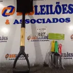 LOTE 027 - 01 CONJUNTO PARA JARDINAGEM E 01 MINI PÁ PARA ACAMPAMENTO. (NO ESTADO) ATENÇÃO! FAZER A VISITAÇÃO ANTES DE ARREMATAR, NÃO SABEMOS SE FUNCIONA. LEILÃO NÃO TEM GARANTIA E NEM DEVOLUÇÃO, SUJEITO A POSSÍVEIS AVARIAS VISÍVEIS/OCULTAS E/OU AUSÊNCIA DE COMPONENTES.