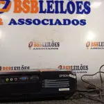 LOTE 021 - 01 PROJETOR MULTIMIDIA MARCA EPSON COM CABO E MALETA. (NO ESTADO) ATENÇÃO! FAZER A VISITAÇÃO ANTES DE ARREMATAR, NÃO SABEMOS SE FUNCIONA. LEILÃO NÃO TEM GARANTIA E NEM DEVOLUÇÃO, SUJEITO A POSSÍVEIS AVARIAS VISÍVEIS/OCULTAS E/OU AUSÊNCIA DE COMPONENTES.