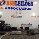 LOTE 018 - 02 FILMADORAS, 02 CÂMERAS FOTOGRÁFICAS E 01 GPS MARCAS E MODELOS DIVERSOS. (NO ESTADO) ATENÇÃO! FAZER A VISITAÇÃO ANTES DE ARREMATAR, NÃO SABEMOS SE FUNCIONA. LEILÃO NÃO TEM GARANTIA E NEM DEVOLUÇÃO, SUJEITO A POSSÍVEIS AVARIAS VISÍVEIS/OCULTAS E/OU AUSÊNCIA DE COMPONENTES.