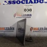 LOTE 030 - 01 TABLET SAMSUNG COM CABO. (NO ESTADO) ATENÇÃO! FAZER A VISITAÇÃO ANTES DE ARREMATAR, NÃO SABEMOS SE FUNCIONA. LEILÃO NÃO TEM GARANTIA E NEM DEVOLUÇÃO, SUJEITO A POSSÍVEIS AVARIAS VISÍVEIS/OCULTAS E/OU AUSÊNCIA DE COMPONENTES.