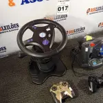 LOTE 017 - 02 VOLANTES, 02 CONTROLES PARA VIDEOGAME E 01 CONTROLE PARA CARRINHO. (NO ESTADO) ATENÇÃO! FAZER A VISITAÇÃO ANTES DE ARREMATAR, NÃO SABEMOS SE FUNCIONA. LEILÃO NÃO TEM GARANTIA E NEM DEVOLUÇÃO, SUJEITO A POSSÍVEIS AVARIAS VISÍVEIS/OCULTAS E/OU AUSÊNCIA DE COMPONENTES.