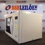 LOTE 006 - 01 MICRO-ONDAS. (NO ESTADO) ATENÇÃO! FAZER A VISITAÇÃO ANTES DE ARREMATAR, NÃO SABEMOS SE FUNCIONA. LEILÃO NÃO TEM GARANTIA E NEM DEVOLUÇÃO, SUJEITO A POSSÍVEIS AVARIAS VISÍVEIS/OCULTAS E/OU AUSÊNCIA DE COMPONENTES.