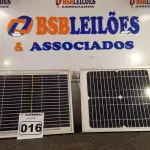 LOTE 016 - 02 PAINÉIS FOTOVOLTAICOS 18V 10W. (NO ESTADO) ATENÇÃO! FAZER A VISITAÇÃO ANTES DE ARREMATAR, NÃO SABEMOS SE FUNCIONA. LEILÃO NÃO TEM GARANTIA E NEM DEVOLUÇÃO, SUJEITO A POSSÍVEIS AVARIAS VISÍVEIS/OCULTAS E/OU AUSÊNCIA DE COMPONENTES.