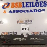 LOTE 019 - 01 MESA DE SOM WATTISOM MODELO MXM4. (NO ESTADO) ATENÇÃO! FAZER A VISITAÇÃO ANTES DE ARREMATAR, NÃO SABEMOS SE FUNCIONA. LEILÃO NÃO TEM GARANTIA E NEM DEVOLUÇÃO, SUJEITO A POSSÍVEIS AVARIAS VISÍVEIS/OCULTAS E/OU AUSÊNCIA DE COMPONENTES.