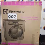LOTE 007 - 01 - SECADORA DE ROUPAS ELECTROLUX SVP11 COMPACTA TURBO 10,5KG - 220V (NO ESTADO, NÃO SABEMOS SE FUNCIONA. LEILÃO NÃO TEM GARANTIA E NEM DEVOLUÇÃO, SUJEITO A POSSÍVEIS AVARIAS VISÍVEIS/OCULTAS E/OU AUSÊNCIA DE COMPONENTES)