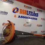 LOTE 024 - 01 CORTADOR DE GRAMA ELÉTRICO. (NO ESTADO) ATENÇÃO! FAZER A VISITAÇÃO ANTES DE ARREMATAR, NÃO SABEMOS SE FUNCIONA. LEILÃO NÃO TEM GARANTIA E NEM DEVOLUÇÃO, SUJEITO A POSSÍVEIS AVARIAS VISÍVEIS/OCULTAS E/OU AUSÊNCIA DE COMPONENTES.