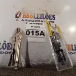 LOTE 015 - 01 KIT DE CHAVES TORX E 01 ALICATE DE PRESSÃO. (NO ESTADO) ATENÇÃO! FAZER A VISITAÇÃO ANTES DE ARREMATAR, NÃO SABEMOS SE FUNCIONA. LEILÃO NÃO TEM GARANTIA E NEM DEVOLUÇÃO, SUJEITO A POSSÍVEIS AVARIAS VISÍVEIS/OCULTAS E/OU AUSÊNCIA DE COMPONENTES.