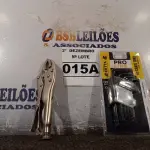 LOTE 015 - 01 KIT DE CHAVES TORX E 01 ALICATE DE PRESSÃO. (NO ESTADO) ATENÇÃO! FAZER A VISITAÇÃO ANTES DE ARREMATAR, NÃO SABEMOS SE FUNCIONA. LEILÃO NÃO TEM GARANTIA E NEM DEVOLUÇÃO, SUJEITO A POSSÍVEIS AVARIAS VISÍVEIS/OCULTAS E/OU AUSÊNCIA DE COMPONENTES.