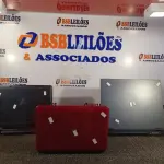 LOTE 012 - 01 NETBOOK E 02 NOTEBOOK’S MARCAS E MODELOS DIVERSOS. (NO ESTADO) ATENÇÃO! FAZER A VISITAÇÃO ANTES DE ARREMATAR, NÃO SABEMOS SE FUNCIONA. LEILÃO NÃO TEM GARANTIA E NEM DEVOLUÇÃO, SUJEITO A POSSÍVEIS AVARIAS VISÍVEIS/OCULTAS E/OU AUSÊNCIA DE COMPONENTES.