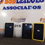 LOTE 015 - 03 TABLETS MARCAS E MODELOS DIVERSOS. (NO ESTADO) ATENÇÃO! FAZER A VISITAÇÃO ANTES DE ARREMATAR, NÃO SABEMOS SE FUNCIONA. LEILÃO NÃO TEM GARANTIA E NEM DEVOLUÇÃO, SUJEITO A POSSÍVEIS AVARIAS VISÍVEIS/OCULTAS E/OU AUSÊNCIA DE COMPONENTES.