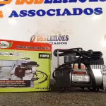 LOTE 023 - 01 COMPRESSOR DE AR PORTÁTIL 12V 150PSI. (NO ESTADO) ATENÇÃO! FAZER A VISITAÇÃO ANTES DE ARREMATAR, NÃO SABEMOS SE FUNCIONA. LEILÃO NÃO TEM GARANTIA E NEM DEVOLUÇÃO, SUJEITO A POSSÍVEIS AVARIAS VISÍVEIS/OCULTAS E/OU AUSÊNCIA DE COMPONENTES.