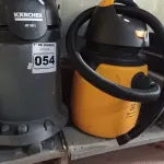 LOTE 054 - 02 ASPIRADORES DE PÓ MARCAS E MODELOS DIVERSOS. (NO ESTADO) ATENÇÃO! FAZER A VISITAÇÃO ANTES DE ARREMATAR, NÃO SABEMOS SE FUNCIONA. LEILÃO NÃO TEM GARANTIA E NEM DEVOLUÇÃO, SUJEITO A POSSÍVEIS AVARIAS VISÍVEIS/OCULTAS E/OU AUSÊNCIA DE COMPONENTES.