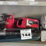 LOTE 144 - 01 BALANÇA ANALÓGICA, 02 MINI COMPRESSOR DE AR E 01 MOEDOR DE CARNE INCOMPLETOS. (NO ESTADO) ATENÇÃO! FAZER A VISITAÇÃO ANTES DE ARREMATAR, NÃO SABEMOS SE FUNCIONA. LEILÃO NÃO TEM GARANTIA E NEM DEVOLUÇÃO, SUJEITO A POSSÍVEIS AVARIAS VISÍVEIS/OCULTAS E/OU AUSÊNCIA DE COMPONENTES.