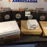 LOTE 138 - 01 LOTE COM VÁRIAS LUMINÁRIAS DE EMBUTIR. (NO ESTADO) ATENÇÃO! FAZER A VISITAÇÃO ANTES DE ARREMATAR, NÃO SABEMOS SE FUNCIONA. LEILÃO NÃO TEM GARANTIA E NEM DEVOLUÇÃO, SUJEITO A POSSÍVEIS AVARIAS VISÍVEIS/OCULTAS E/OU AUSÊNCIA DE COMPONENTES.