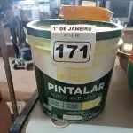 LOTE 171 - 01 BALDE DE TINTA IQUINE PINTALAR FOSCO-AVELUDADO 15L NA COR BRANCO GELO. (NO ESTADO) ATENÇÃO! FAZER A VISITAÇÃO ANTES DE ARREMATAR, NÃO SABEMOS SE FUNCIONA. LEILÃO NÃO TEM GARANTIA E NEM DEVOLUÇÃO, SUJEITO A POSSÍVEIS AVARIAS VISÍVEIS/OCULTAS E/OU AUSÊNCIA DE COMPONENTES.