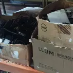 LOTE 114 - 01 LOTE COM VÁRIAS FONTES E CABOS DIVERSOS. (NO ESTADO) ATENÇÃO! FAZER A VISITAÇÃO ANTES DE ARREMATAR, NÃO SABEMOS SE FUNCIONA. LEILÃO NÃO TEM GARANTIA E NEM DEVOLUÇÃO, SUJEITO A POSSÍVEIS AVARIAS VISÍVEIS/OCULTAS E/OU AUSÊNCIA DE COMPONENTES.