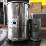LOTE 148 - 01 DESCASCADOR DE BATATAS METVISA EM AÇO INOX(FUNCIONANDO) E 01 ESPREMEDOR DE LARANJA FALTANDO A CASTANHA. (NO ESTADO. LEILÃO NÃO TEM GARANTIA E NEM DEVOLUÇÃO).