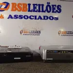 LOTE 020 - 02 PROJETORES MULTIMIDIA MARCAS E MODELOS DIVERSOS PARA RETIRADA DE PEÇAS. (NO ESTADO) ATENÇÃO! FAZER A VISITAÇÃO ANTES DE ARREMATAR, NÃO SABEMOS SE FUNCIONA. LEILÃO NÃO TEM GARANTIA E NEM DEVOLUÇÃO, SUJEITO A POSSÍVEIS AVARIAS VISÍVEIS/OCULTAS E/OU AUSÊNCIA DE COMPONENTES.