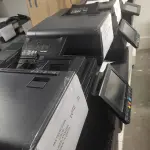 LOTE 031 - 01 MULTIFUNCIONAL COLOR LASER_KYOCERA TASKALFA 2552CI. (NO ESTADO)