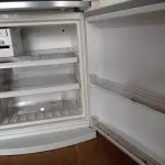 LOTE 007 - 01 REFRIGERADOR FROST FREE INVERSE BRASTEMP 220V. MODELO: BRE57ABBNA00. (REFRIGERATOR) (NO ESTADO) AV9789B