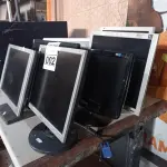 LOTE 002 - 07 MONITORES MARCAS E MODELOS DIVERSOS PARA RETIRADA DE PEÇAS. (NO ESTADO) ATENÇÃO! FAZER A VISITAÇÃO ANTES DE ARREMATAR, NÃO SABEMOS SE FUNCIONA. LEILÃO NÃO TEM GARANTIA E NEM DEVOLUÇÃO, SUJEITO A POSSÍVEIS AVARIAS VISÍVEIS/OCULTAS E/OU AUSÊNCIA DE COMPONENTES.