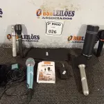 LOTE 026 - 06 MICROFONES SENDO 01 DE LAPELA. (NO ESTADO) ATENÇÃO! FAZER A VISITAÇÃO ANTES DE ARREMATAR, NÃO SABEMOS SE FUNCIONA. LEILÃO NÃO TEM GARANTIA E NEM DEVOLUÇÃO, SUJEITO A POSSÍVEIS AVARIAS VISÍVEIS/OCULTAS E/OU AUSÊNCIA DE COMPONENTES.