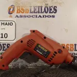 LOTE 010 - 01 PARAFUSADEIRA/FURADEIRA MARCA SCHUZ 220V. (NO ESTADO) ATENÇÃO! FAZER A VISITAÇÃO ANTES DE ARREMATAR, NÃO SABEMOS SE FUNCIONA. LEILÃO NÃO TEM GARANTIA E NEM DEVOLUÇÃO, SUJEITO A POSSÍVEIS AVARIAS VISÍVEIS/OCULTAS E/OU AUSÊNCIA DE COMPONENTES.