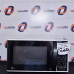 LOTE 028 - 01 FORNO MICRO-ONDAS 30L MARCA LG 220V. (OVEN, MICROWAVE) (NO ESTADO) BF8676P