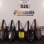 LOTE 026 - 05 RÁDIOS COMUNICADORES MARCA INTELBRAS. (NO ESTADO) ATENÇÃO! FAZER A VISITAÇÃO ANTES DE ARREMATAR, NÃO SABEMOS SE FUNCIONA. LEILÃO NÃO TEM GARANTIA E NEM DEVOLUÇÃO, SUJEITO A POSSÍVEIS AVARIAS VISÍVEIS/OCULTAS E/OU AUSÊNCIA DE COMPONENTES.