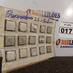LOTE 017 - 15 PROCESSADORES I5 E PENTIUM. (NO ESTADO) ATENÇÃO! FAZER A VISITAÇÃO ANTES DE ARREMATAR, NÃO SABEMOS SE FUNCIONA. LEILÃO NÃO TEM GARANTIA E NEM DEVOLUÇÃO, SUJEITO A POSSÍVEIS AVARIAS VISÍVEIS/OCULTAS E/OU AUSÊNCIA DE COMPONENTES.
