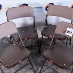LOTE 007 - 04 CADEIRAS DOBRÁVEIS DE FERRO COM ENCOSTO ESTOFADO. (FOLDING CHAIR). (NO ESTADO)0000013