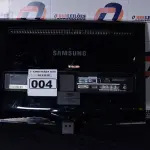 LOTE 004 - 01 MONITOR TV 24’’ MARCA SAMSUNG SEM O PÉ. (NO ESTADO) AV9550B