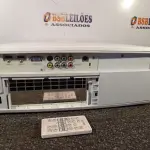 LOTE 020 - 01 PROJETOR LCD MULTIMIDIA, MODELO: PLV-Z2000 MARCA SANYO COM CONTROLE 220V. (NO ESTADO) ATENÇÃO! FAZER A VISITAÇÃO ANTES DE ARREMATAR, NÃO SABEMOS SE FUNCIONA. LEILÃO NÃO TEM GARANTIA E NEM DEVOLUÇÃO, SUJEITO A POSSÍVEIS AVARIAS VISÍVEIS/OCULTAS E/OU AUSÊNCIA DE COMPONENTES.