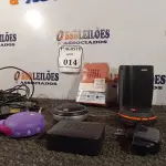 LOTE 014 - 06 MINI CAIXAS DE SOM DIVERSAS MARCAS E CARREGADORES DIVERSOS. (NO ESTADO) ATENÇÃO! FAZER A VISITAÇÃO ANTES DE ARREMATAR, NÃO SABEMOS SE FUNCIONA. LEILÃO NÃO TEM GARANTIA E NEM DEVOLUÇÃO, SUJEITO A POSSÍVEIS AVARIAS VISÍVEIS/OCULTAS E/OU AUSÊNCIA DE COMPONENTES.