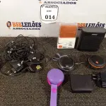 LOTE 014 - 06 MINI CAIXAS DE SOM DIVERSAS MARCAS E CARREGADORES DIVERSOS. (NO ESTADO) ATENÇÃO! FAZER A VISITAÇÃO ANTES DE ARREMATAR, NÃO SABEMOS SE FUNCIONA. LEILÃO NÃO TEM GARANTIA E NEM DEVOLUÇÃO, SUJEITO A POSSÍVEIS AVARIAS VISÍVEIS/OCULTAS E/OU AUSÊNCIA DE COMPONENTES.