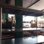 LOTE 538 - 01 BANCADA EM INOX. (NO ESTADO) ATENÇÃO! FAZER A VISITAÇÃO ANTES DE ARREMATAR, NÃO SABEMOS SE FUNCIONA. LEILÃO NÃO TEM GARANTIA E NEM DEVOLUÇÃO, SUJEITO A POSSÍVEIS AVARIAS VISÍVEIS/OCULTAS E/OU AUSÊNCIA DE COMPONENTES.