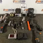 LOTE 018 - 01 LOTE COM ELETRÔNICOS DIVERSOS. (NO ESTADO) ATENÇÃO! FAZER A VISITAÇÃO ANTES DE ARREMATAR, NÃO SABEMOS SE FUNCIONA. LEILÃO NÃO TEM GARANTIA E NEM DEVOLUÇÃO, SUJEITO A POSSÍVEIS AVARIAS VISÍVEIS/OCULTAS E/OU AUSÊNCIA DE COMPONENTES.