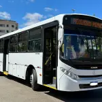 LOTE 005 - 01 ÔNIBUS CAIO APACHE VIP III, ANO 2013/2014, 42 LUGARES MERCEDES 1721 EURO5, PNEUS NOVOS, 2024 QUITADO, BAIXA QUILOMETRAGEM, REVISÕES EM DIA, ESTADO DE NOVO, VEÍCULO A PRONTA ENTREGA. SÓ DE BRASÍLIA – DF (NO ESTADO),
