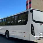 LOTE 005 - 01 ÔNIBUS CAIO APACHE VIP III, ANO 2013/2014, 42 LUGARES MERCEDES 1721 EURO5, PNEUS NOVOS, 2024 QUITADO, BAIXA QUILOMETRAGEM, REVISÕES EM DIA, ESTADO DE NOVO, VEÍCULO A PRONTA ENTREGA. SÓ DE BRASÍLIA – DF (NO ESTADO),