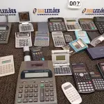 LOTE 007 - 01 LOTE COM DIVERSAS CALCULADORAS, MARCAS E MODELOS DIVERSOS. (NO ESTADO) ATENÇÃO! FAZER A VISITAÇÃO ANTES DE ARREMATAR, NÃO SABEMOS SE FUNCIONA. LEILÃO NÃO TEM GARANTIA E NEM DEVOLUÇÃO, SUJEITO A POSSÍVEIS AVARIAS VISÍVEIS/OCULTAS E/OU AUSÊNCIA DE COMPONENTES.