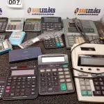 LOTE 007 - 01 LOTE COM DIVERSAS CALCULADORAS, MARCAS E MODELOS DIVERSOS. (NO ESTADO) ATENÇÃO! FAZER A VISITAÇÃO ANTES DE ARREMATAR, NÃO SABEMOS SE FUNCIONA. LEILÃO NÃO TEM GARANTIA E NEM DEVOLUÇÃO, SUJEITO A POSSÍVEIS AVARIAS VISÍVEIS/OCULTAS E/OU AUSÊNCIA DE COMPONENTES.