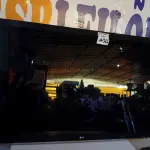 LOTE 406 - 01 TV LG “65” POLEGADAS P/ RETIRADA DE PEÇAS. (NO ESTADO) ATENÇÃO! FAZER A VISITAÇÃO ANTES DE ARREMATAR, NÃO SABEMOS SE FUNCIONA. LEILÃO NÃO TEM GARANTIA E NEM DEVOLUÇÃO, SUJEITO A POSSÍVEIS AVARIAS VISÍVEIS/OCULTAS E/OU AUSÊNCIA DE COMPONENTES.