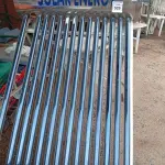 LOTE 525 - 01 AQUECEDOR SOLAR. (NO ESTADO) ATENÇÃO! FAZER A VISITAÇÃO ANTES DE ARREMATAR, NÃO SABEMOS SE FUNCIONA. LEILÃO NÃO TEM GARANTIA E NEM DEVOLUÇÃO, SUJEITO A POSSÍVEIS AVARIAS VISÍVEIS/OCULTAS E/OU AUSÊNCIA DE COMPONENTES.