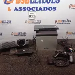LOTE 011 - 01 PLAYSTATION 2 COM 01 CONTROLE E FONTE, 01 SUBWOOFER MARCA DELL E 01 PROJETOR MARCA HITACHI MODELO CP-5318. (NO ESTADO) ATENÇÃO! FAZER A VISITAÇÃO ANTES DE ARREMATAR, NÃO SABEMOS SE FUNCIONA. LEILÃO NÃO TEM GARANTIA E NEM DEVOLUÇÃO, SUJEITO A POSSÍVEIS AVARIAS VISÍVEIS/OCULTAS E/OU AUSÊNCIA DE COMPONENTES.