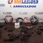 LOTE 023 - 01 LOTE C/ VÁRIOS HEADSETS MARCAS E MODELOS DIVERSOS.  (NO ESTADO) ATENÇÃO! FAZER A VISITAÇÃO ANTES DE ARREMATAR, NÃO SABEMOS SE FUNCIONA. LEILÃO NÃO TEM GARANTIA E NEM DEVOLUÇÃO, SUJEITO A POSSÍVEIS AVARIAS VISÍVEIS/OCULTAS E/OU AUSÊNCIA DE COMPONENTES.