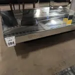 01 MESA DE CENTRO RETANGULAR ESPELHADA.  (NO ESTADO) ATENÇÃO! FAZER A VISITAÇÃO ANTES DE ARREMATAR, NÃO SABEMOS SE FUNCIONA, LEILÃO NÃO TEM GARANTIA E NEM DEVOLUÇÃO, SUJEITO A POSSÍVEIS AVARIAS VISÍVEIS/OCULTAS E/OU AUSÊNCIA DE COMPONENTES.