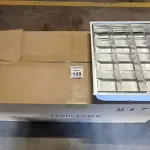 08 LUMINÁRIAS DE EMBUTIR PARA LÂMPADAS COM REATORES. (NO ESTADO) ATENÇÃO! FAZER A VISITAÇÃO ANTES DE ARREMATAR, NÃO SABEMOS SE FUNCIONA, LEILÃO NÃO TEM GARANTIA E NEM DEVOLUÇÃO, SUJEITO A POSSÍVEIS AVARIAS VISÍVEIS/OCULTAS E/OU AUSÊNCIA DE COMPONENTES.