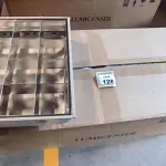 08 LUMINÁRIAS DE EMBUTIR PARA LÂMPADAS COM REATORES. (NO ESTADO) ATENÇÃO! FAZER A VISITAÇÃO ANTES DE ARREMATAR, NÃO SABEMOS SE FUNCIONA, LEILÃO NÃO TEM GARANTIA E NEM DEVOLUÇÃO, SUJEITO A POSSÍVEIS AVARIAS VISÍVEIS/OCULTAS E/OU AUSÊNCIA DE COMPONENTES.